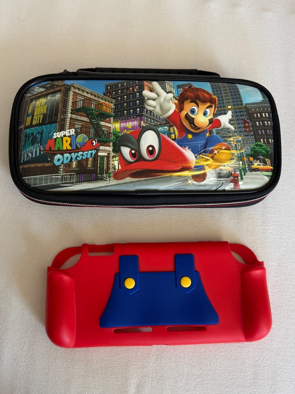 Nintendo Switch Super Mario Carry Case and silicone cover